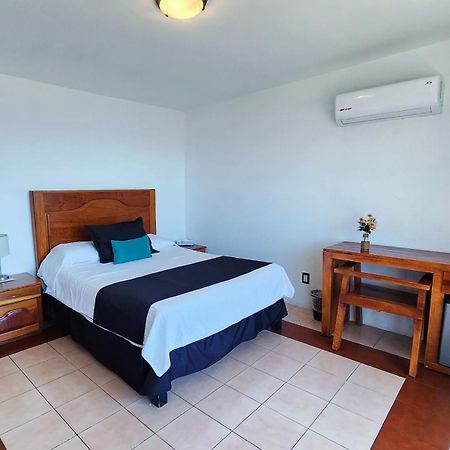 Hill House Mazatlan - Bed & Breakfast Exterior photo