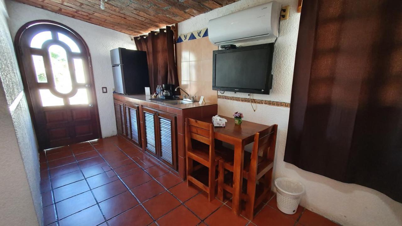 Hill House Mazatlan - Bed & Breakfast Exterior photo