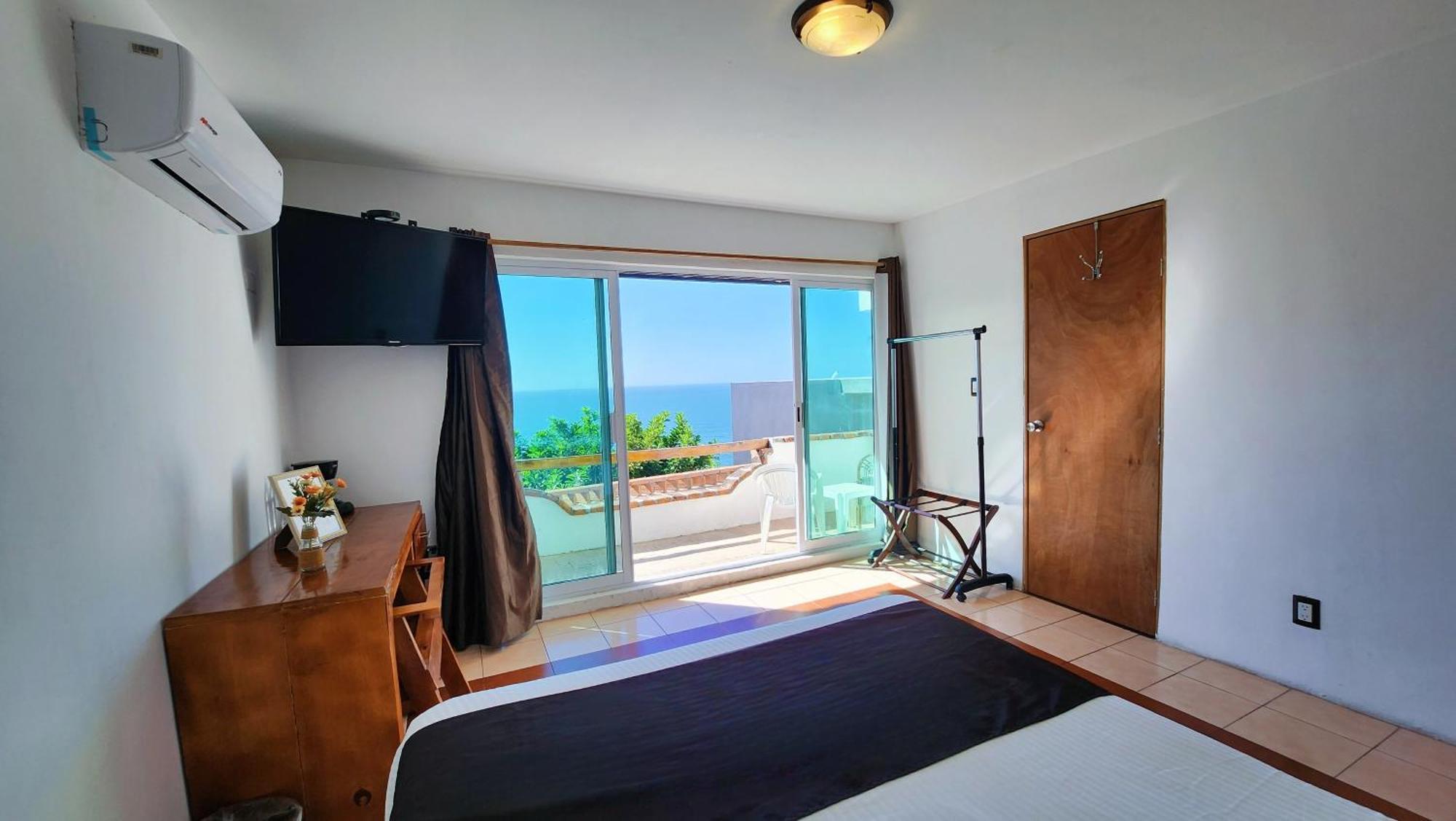 Hill House Mazatlan - Bed & Breakfast Exterior photo