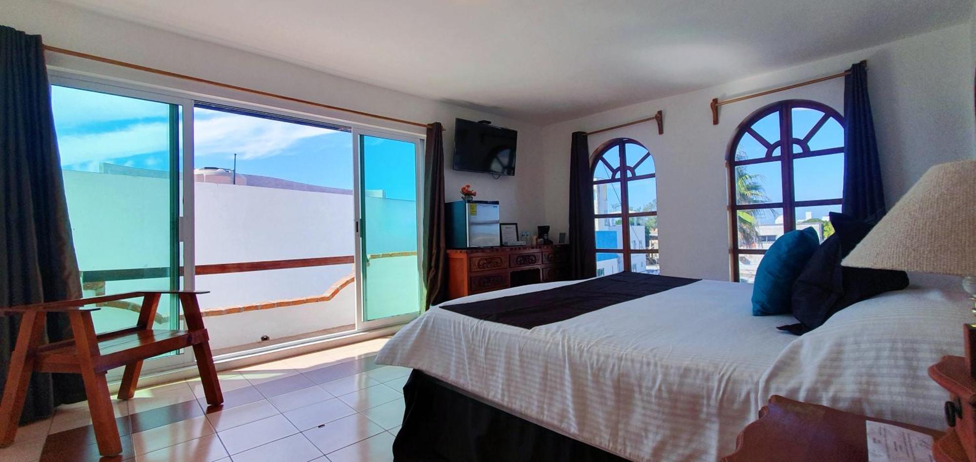 Hill House Mazatlan - Bed & Breakfast Exterior photo
