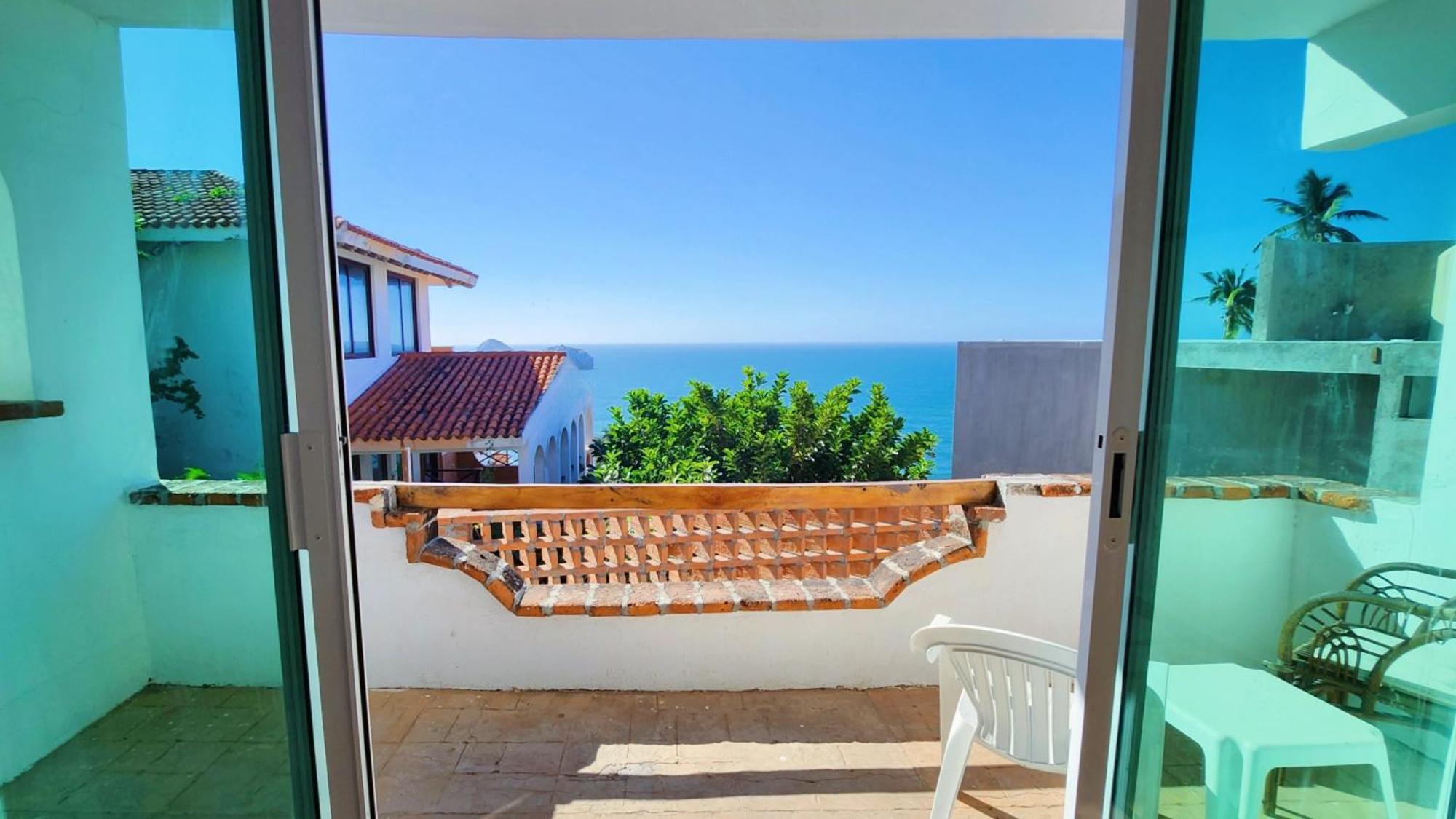 Hill House Mazatlan - Bed & Breakfast Exterior photo