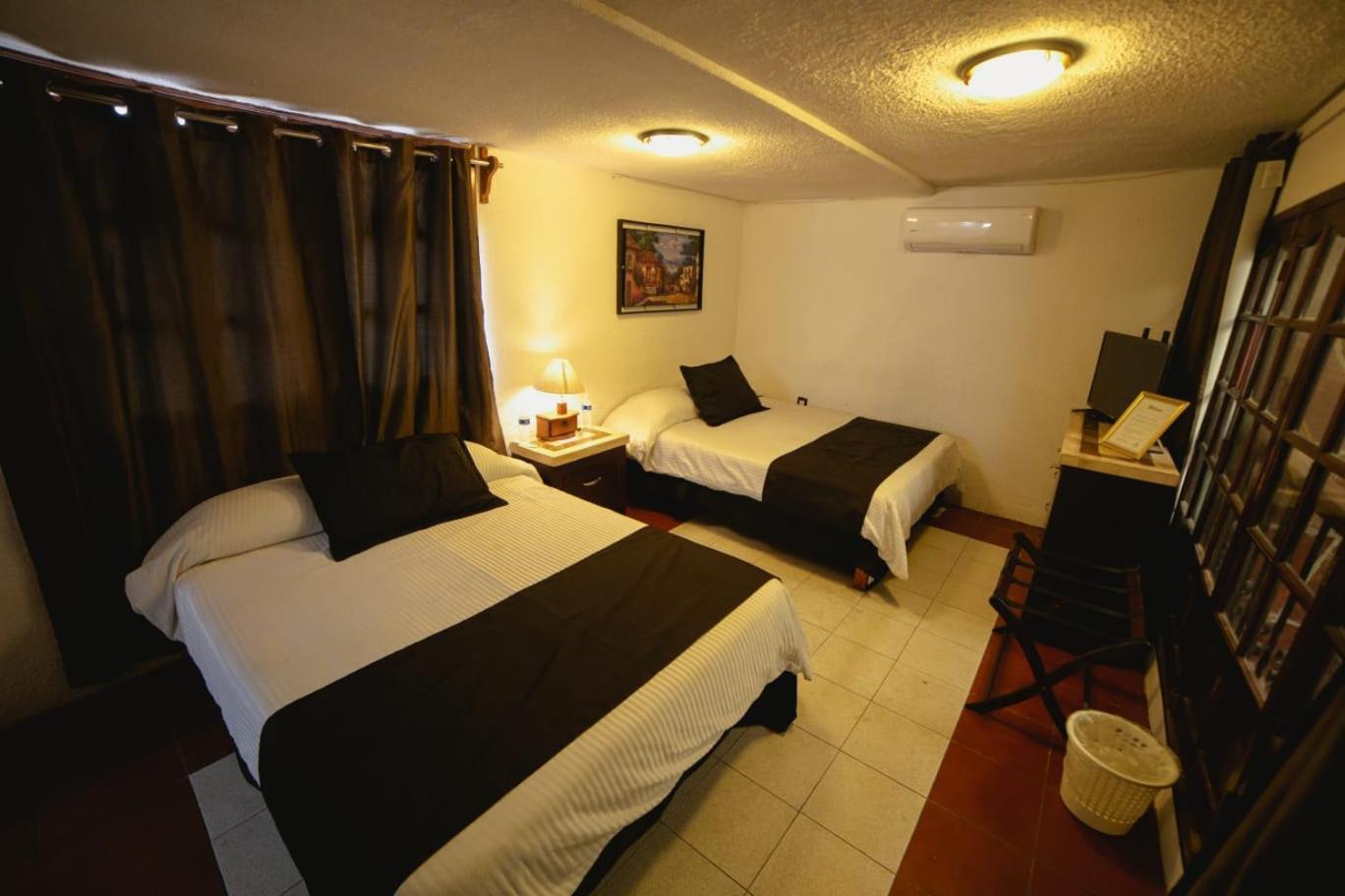 Hill House Mazatlan - Bed & Breakfast Exterior photo